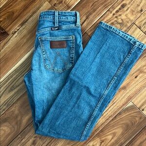 Women’s Wrangler High Rise Bootcut Jeans 27x34